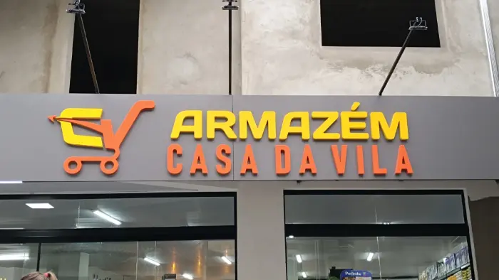 Letras caixa 3D com logotipo de carrinho, para fachada de mercado