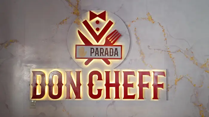 Letreiro luminoso com logotipo, para restaurante